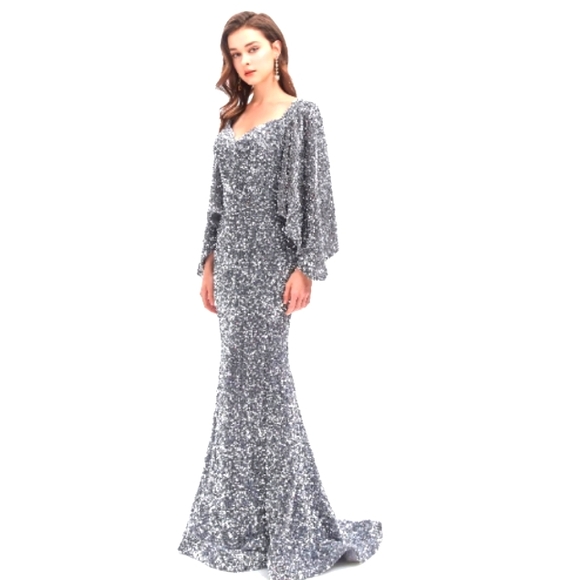 Dresses & Skirts - Sequins Evening Dress.